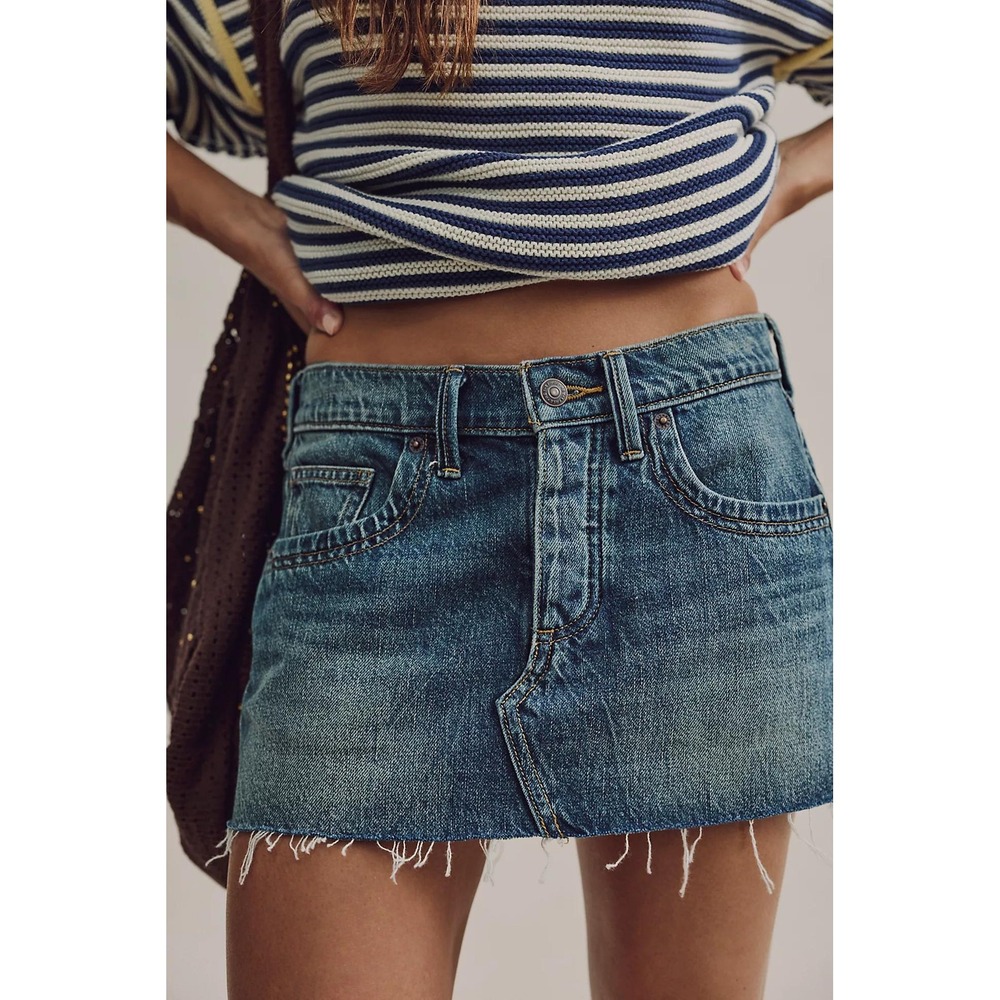 Free People We The Free Lainey Low Rise Denim Mini Skirt Blue Raw Hem 28 NEW